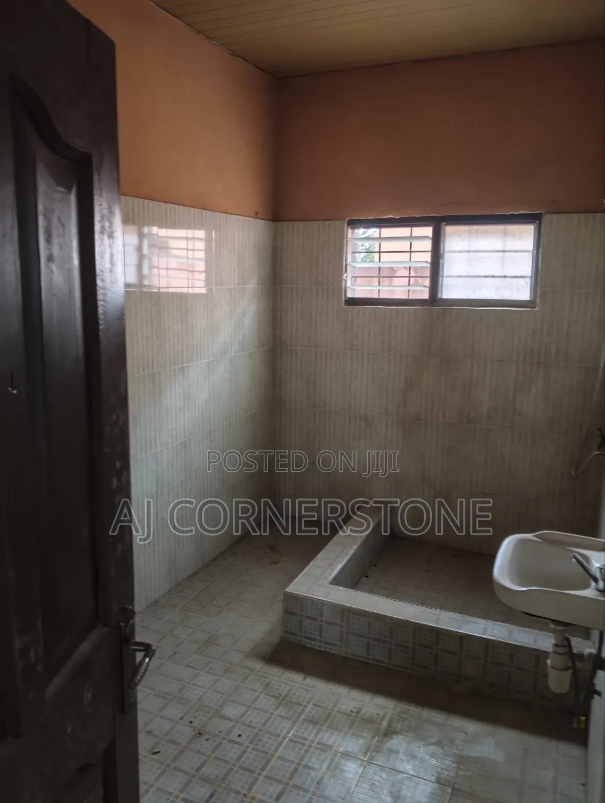 3bdrm House in Amasaman for sale