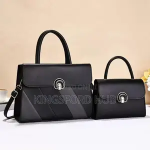 A Beautiful Matching Handbag Set With a Modern Design