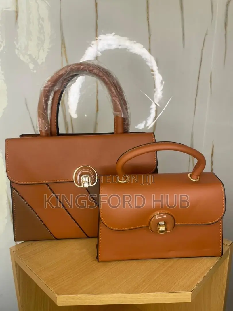 A Beautiful Matching Handbag Set With a Modern Design