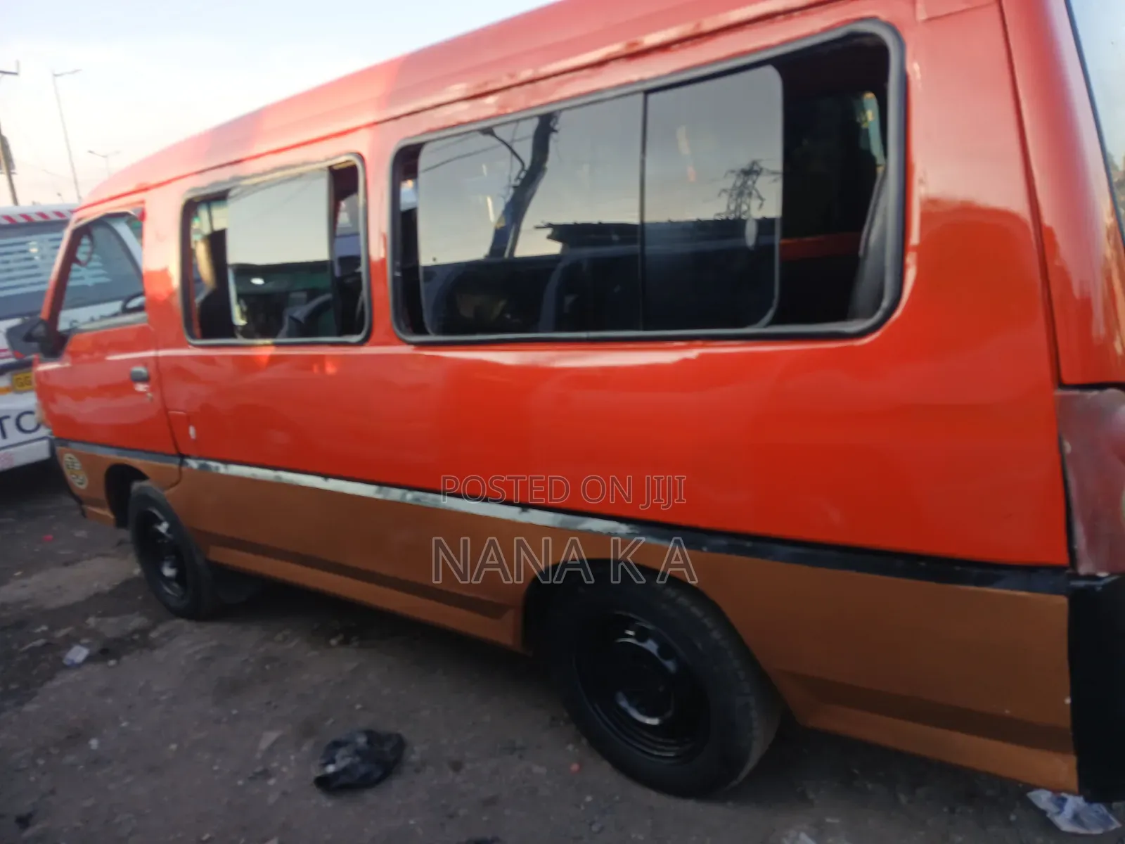 Hyundai H-100 2000 Orange