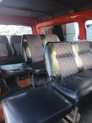 Hyundai H-100 2000 Orange