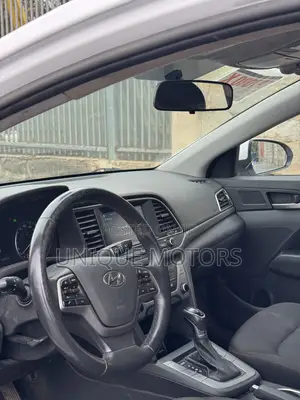 Hyundai Elantra SE 2018 White