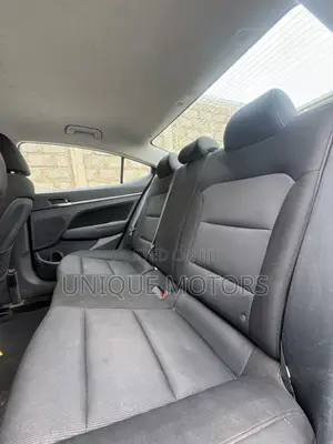Hyundai Elantra SE 2018 White