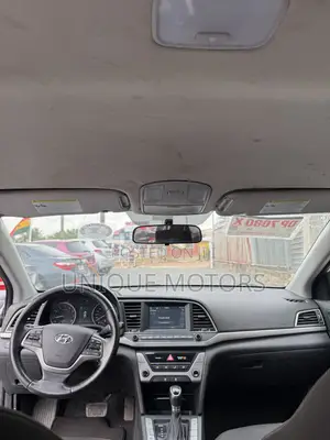 Hyundai Elantra SE 2018 White