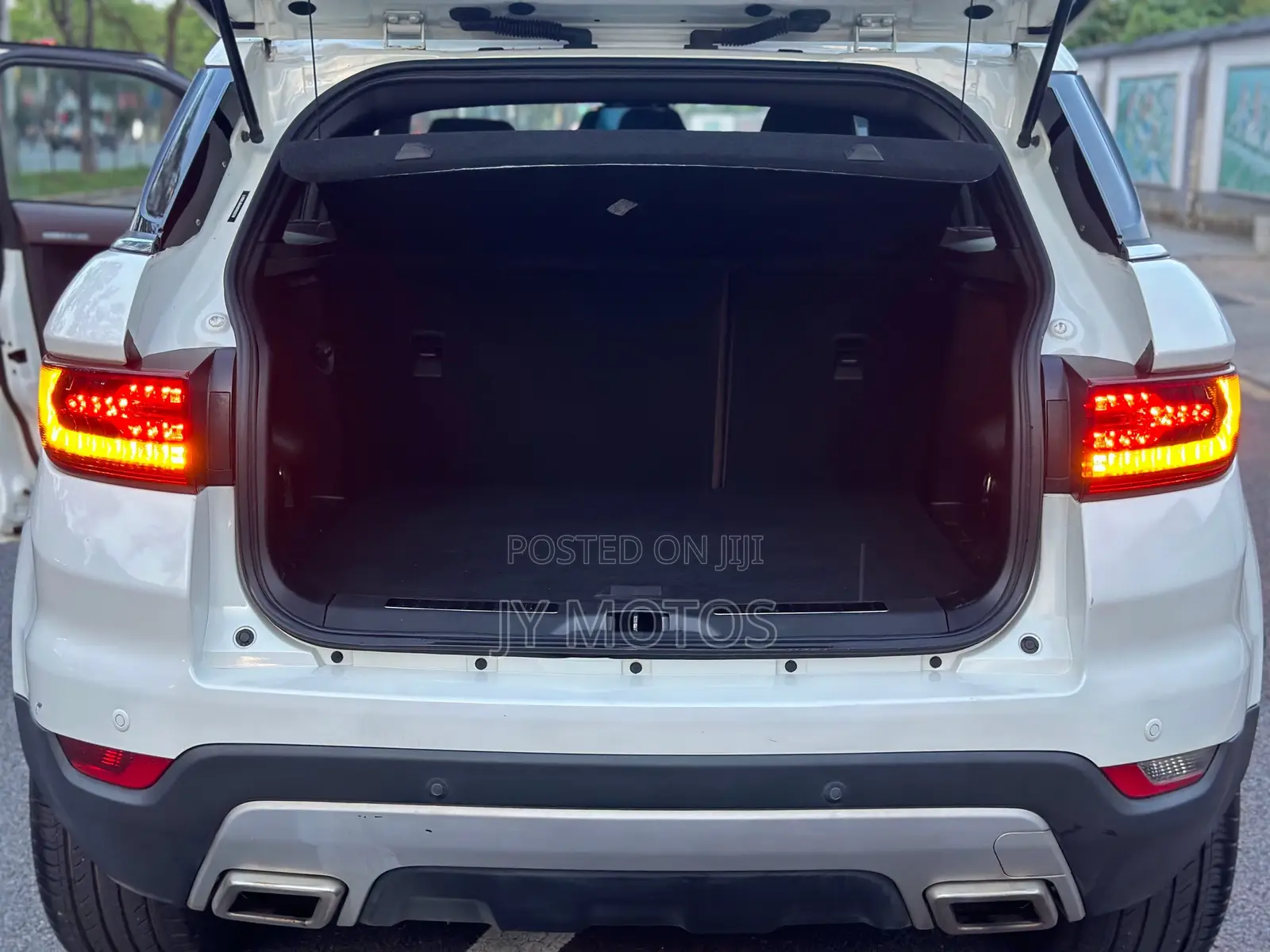 Car 2016 White