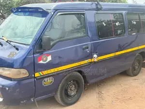 Hyundai H-100 2002 Blue