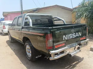 Nissan Hardbody 2009 Green