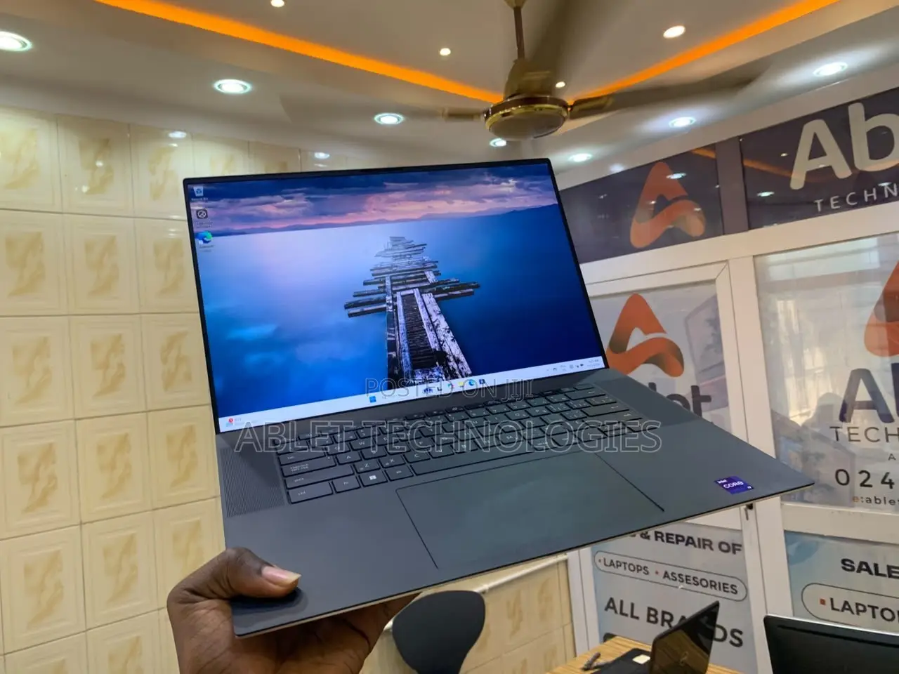 Laptop Dell XPS 17 9720 16GB Intel Core i9 SSD 512GB