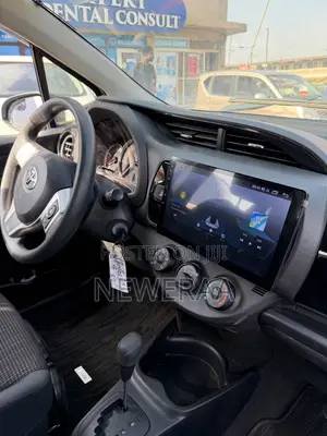 Toyota Vitz 1.3 FWD 5dr 2014 Blue