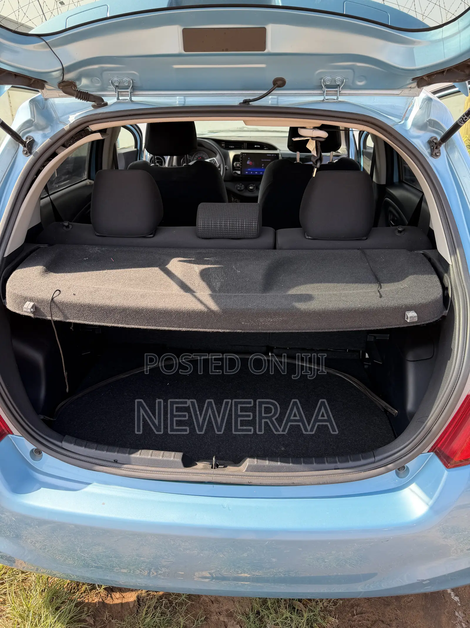 Toyota Vitz 1.3 FWD 5dr 2014 Blue