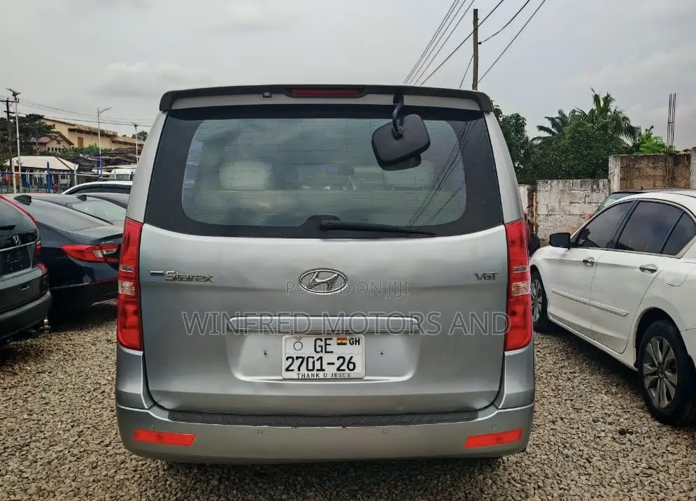 Hyundai Starex 2016 Silver