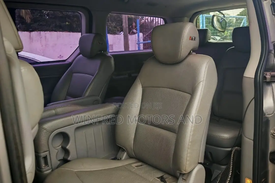 Hyundai Starex 2016 Silver