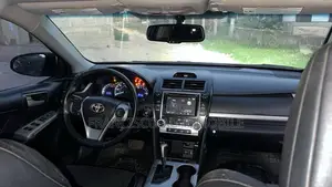 Toyota Camry SE 4dr Sedan (2.5L 4cyl 6A) 2014 Gray