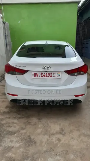 Hyundai Elantra 2013 White