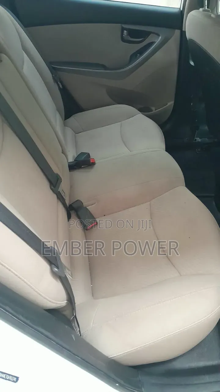 Hyundai Elantra 2013 White