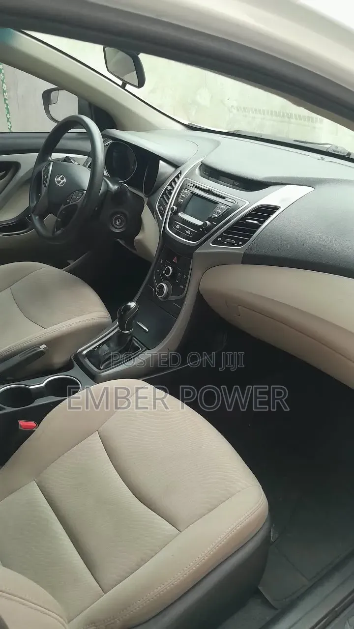 Hyundai Elantra 2013 White