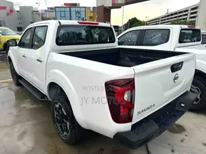 New Nissan Navara 2025 White