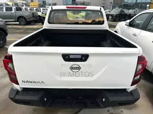 New Nissan Navara 2025 White