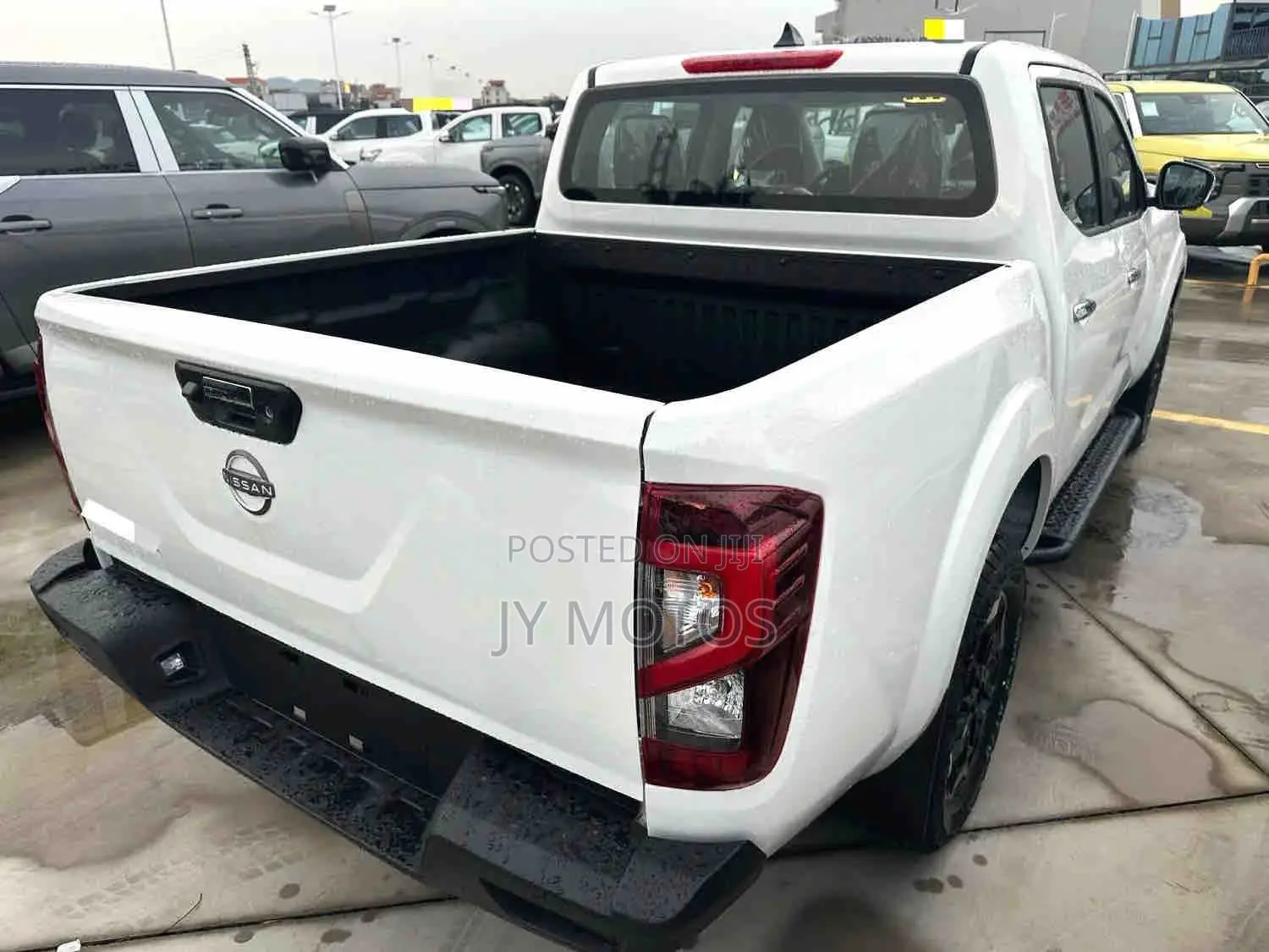 New Nissan Navara 2025 White