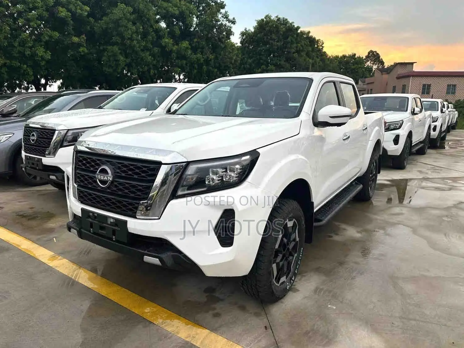 New Nissan Navara 2025 White