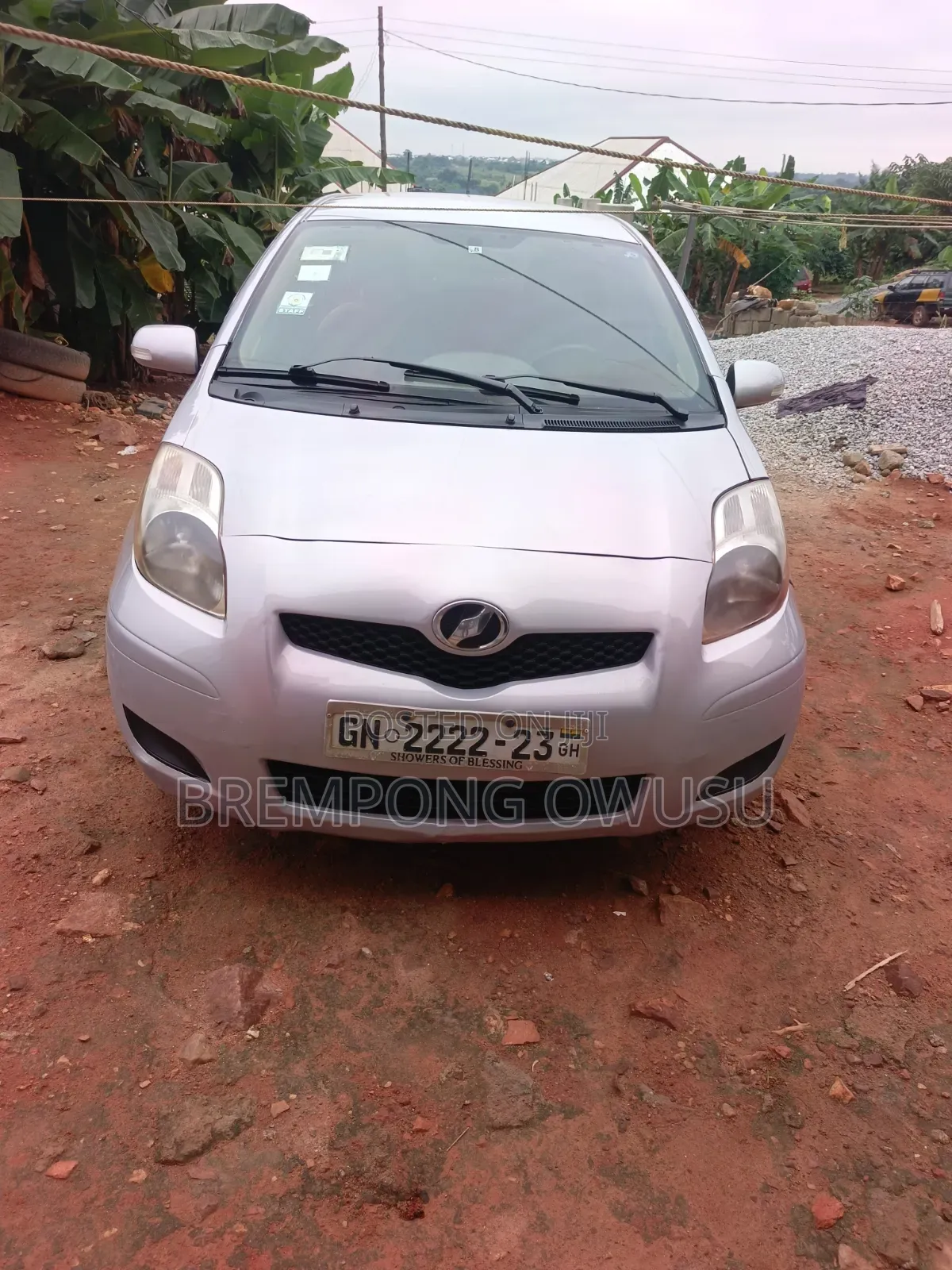 Toyota Vitz 2010 Silver