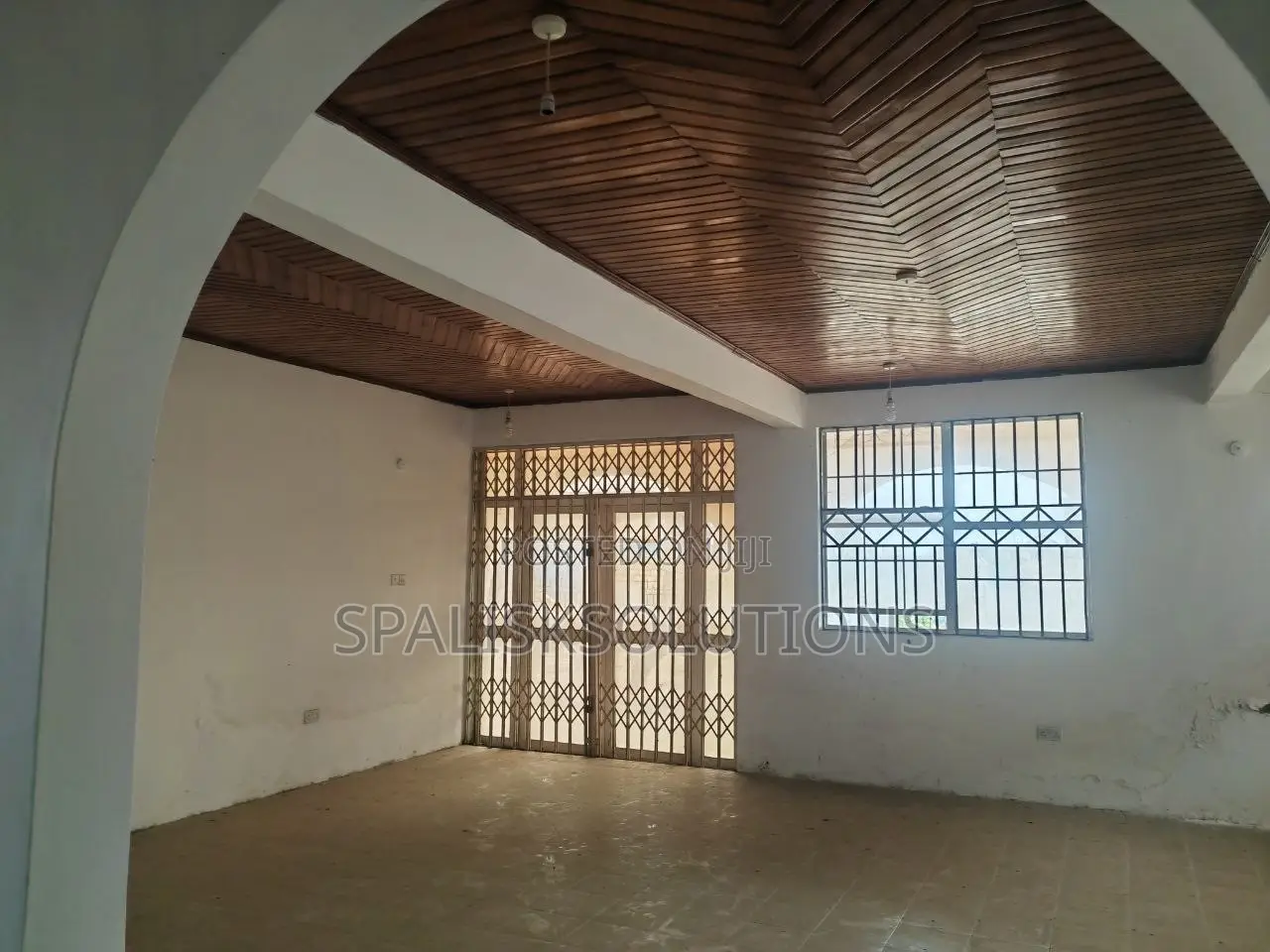 13bdrm House in Weija for sale