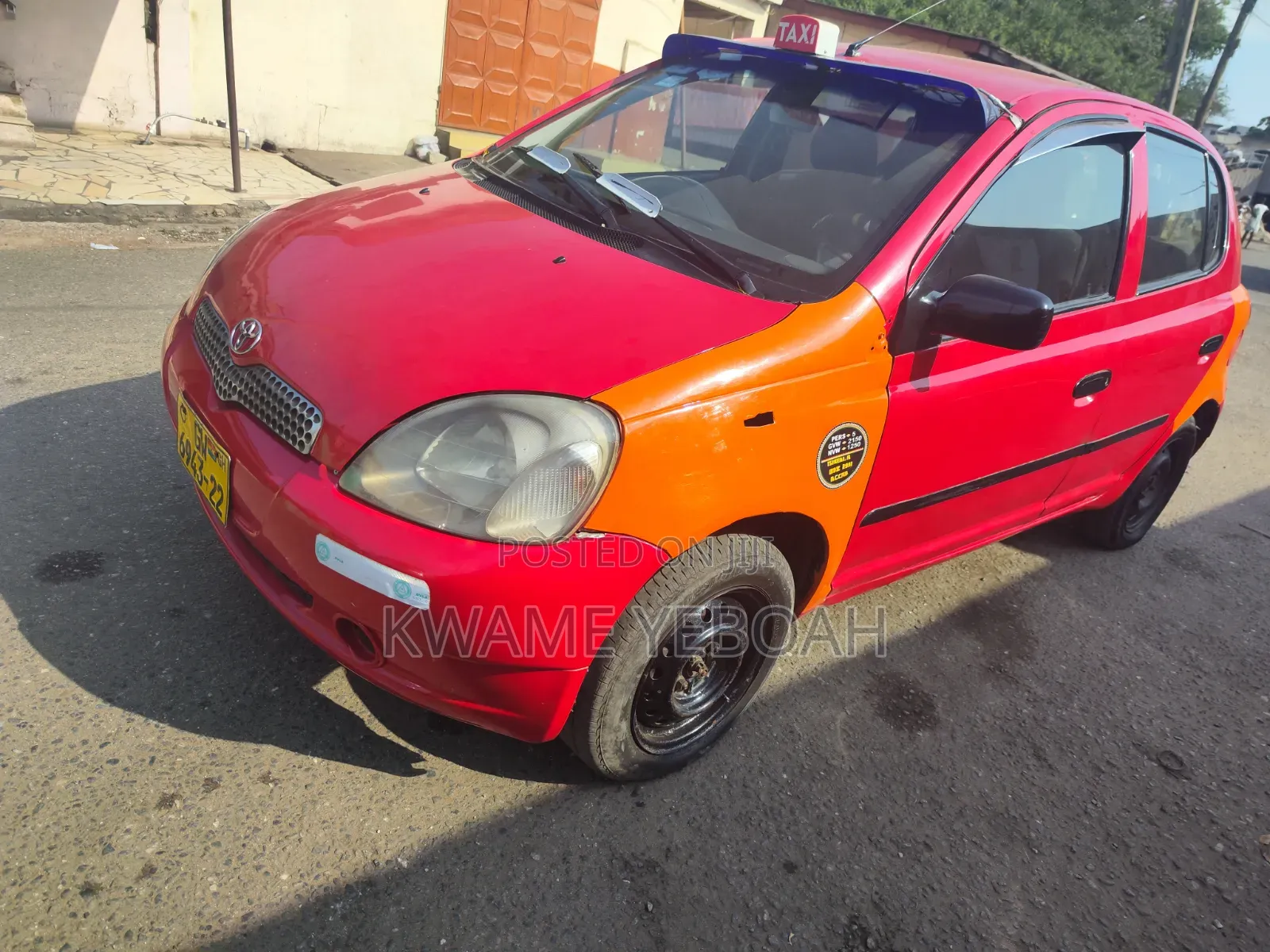 Toyota Yaris Base Hatchback 5dr 2010 Red