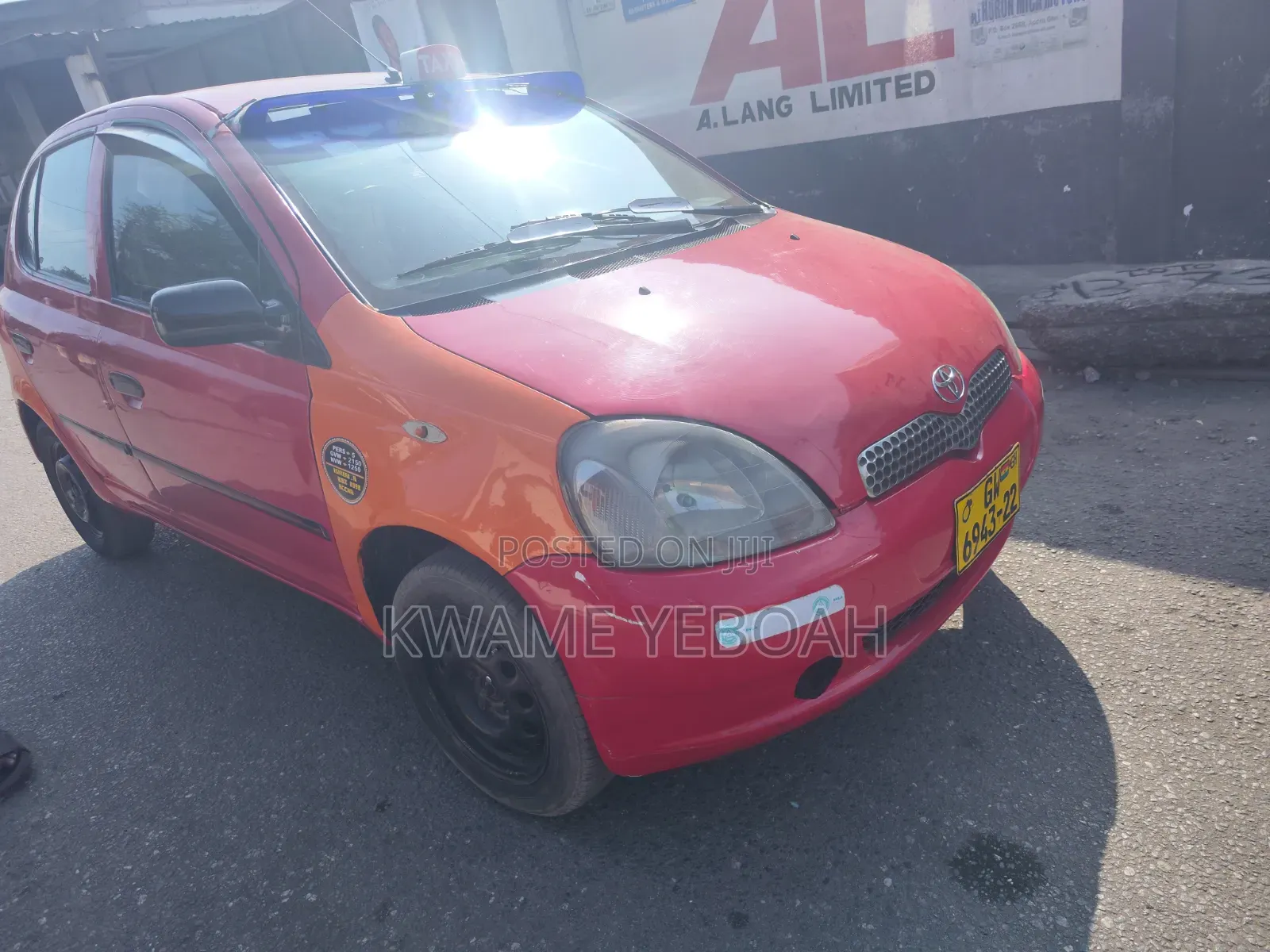 Toyota Yaris Base Hatchback 5dr 2010 Red