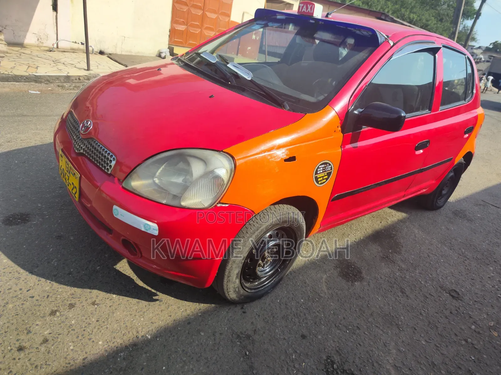 Toyota Yaris Base Hatchback 5dr 2010 Red