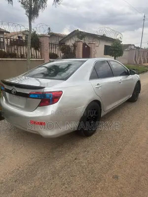 Toyota Camry SE 4dr Sedan (2.5L 4cyl 6A) 2013 Silver