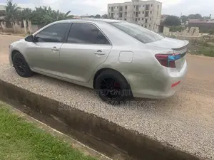 Toyota Camry SE 4dr Sedan (2.5L 4cyl 6A) 2013 Silver