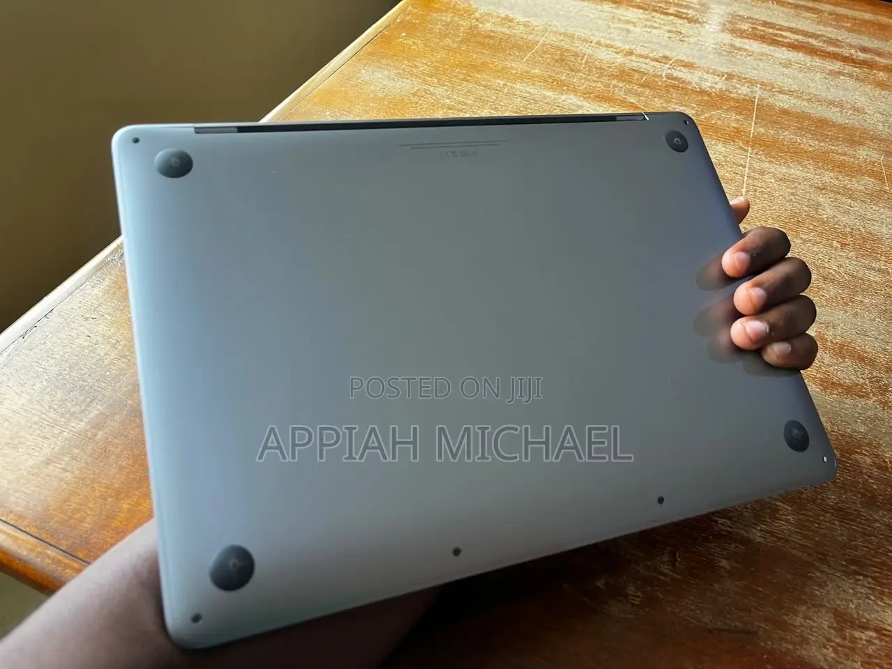 Laptop Apple MacBook Air 2022 M2 8GB Intel Core i5 SSD 256GB