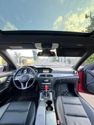 Mercedes-Benz C250 2014 Red