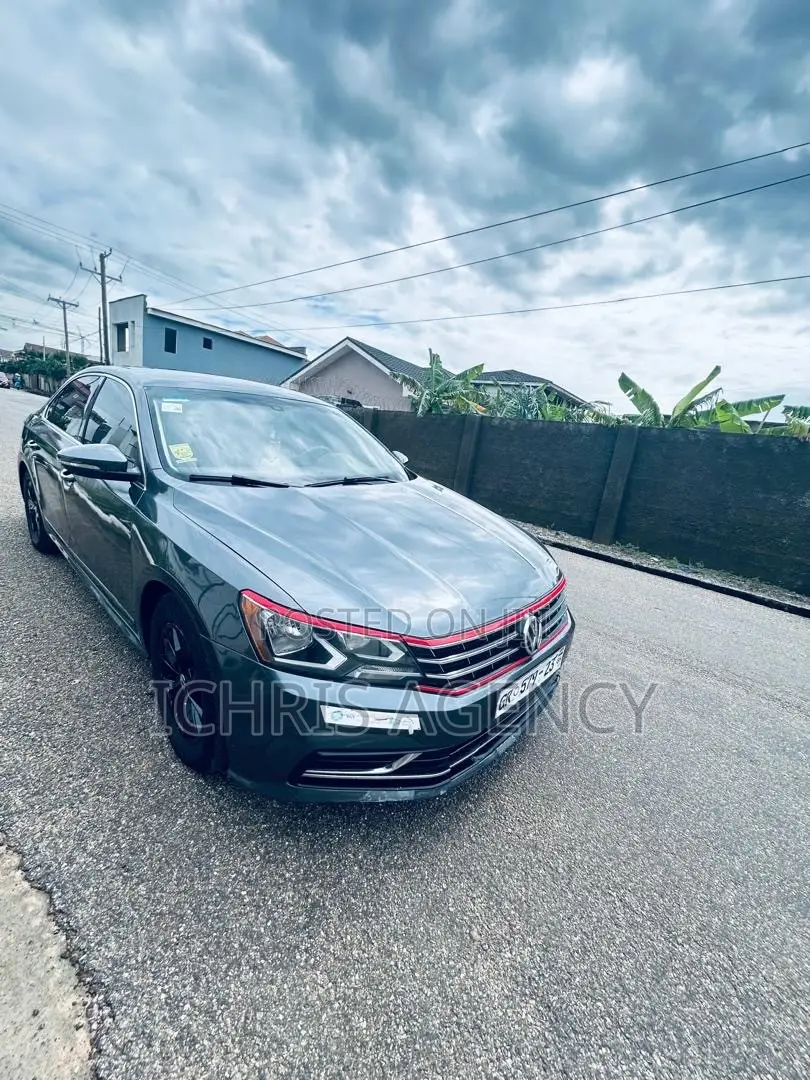 Volkswagen Passat 2.0T S 2018 Gray