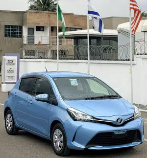 Toyota Vitz 1.3 FWD 5dr 2015 Blue
