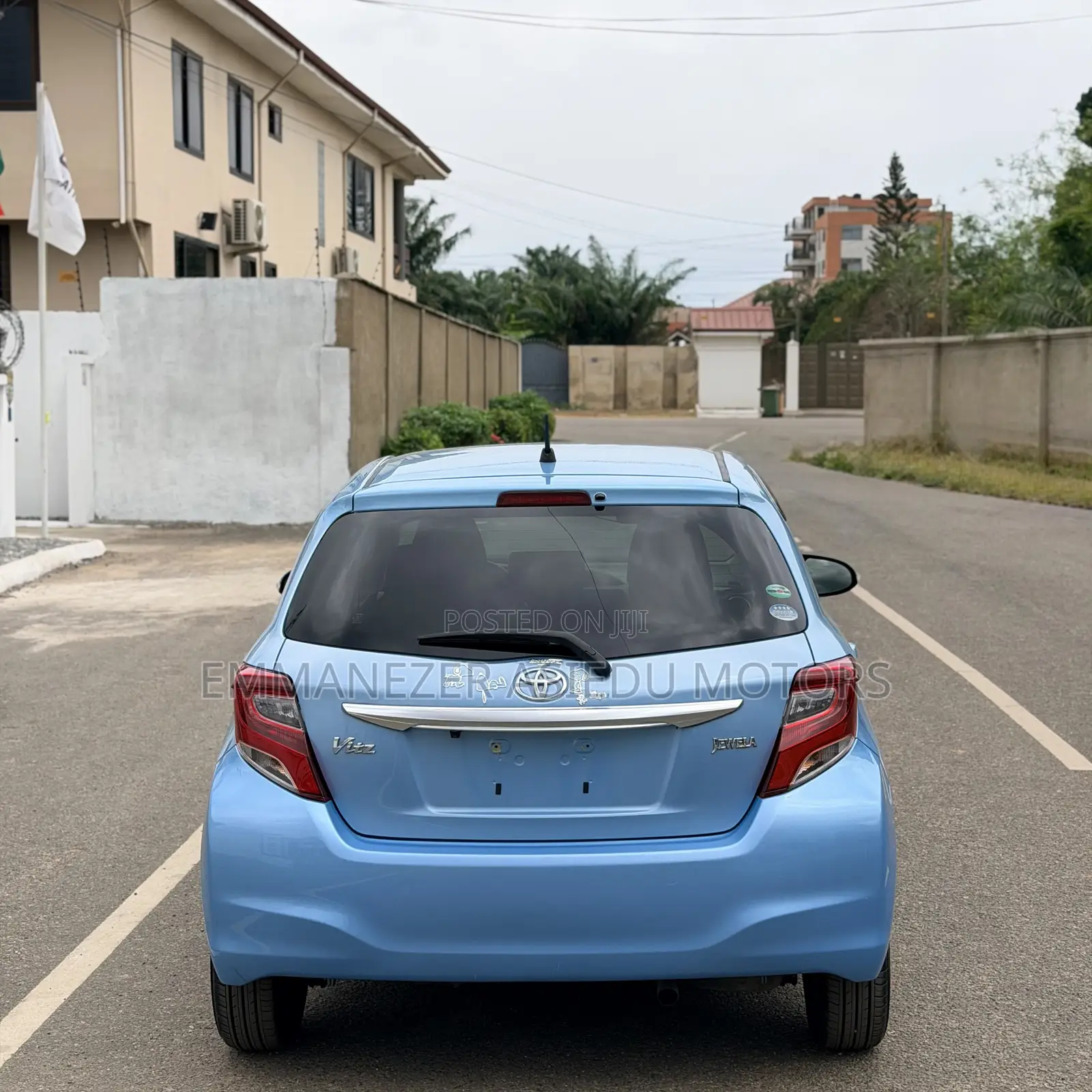 Toyota Vitz 1.3 FWD 5dr 2015 Blue