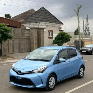 Toyota Vitz 1.3 FWD 5dr 2015 Blue