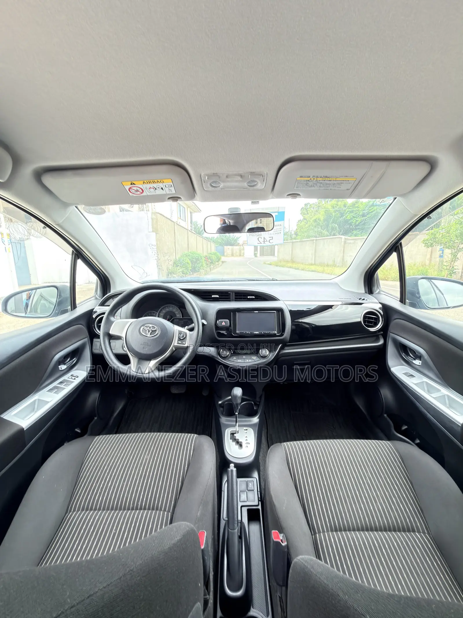 Toyota Vitz 1.3 FWD 5dr 2015 Blue