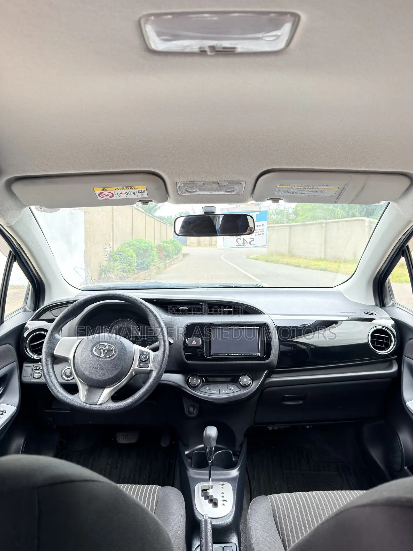 Toyota Vitz 1.3 FWD 5dr 2015 Blue