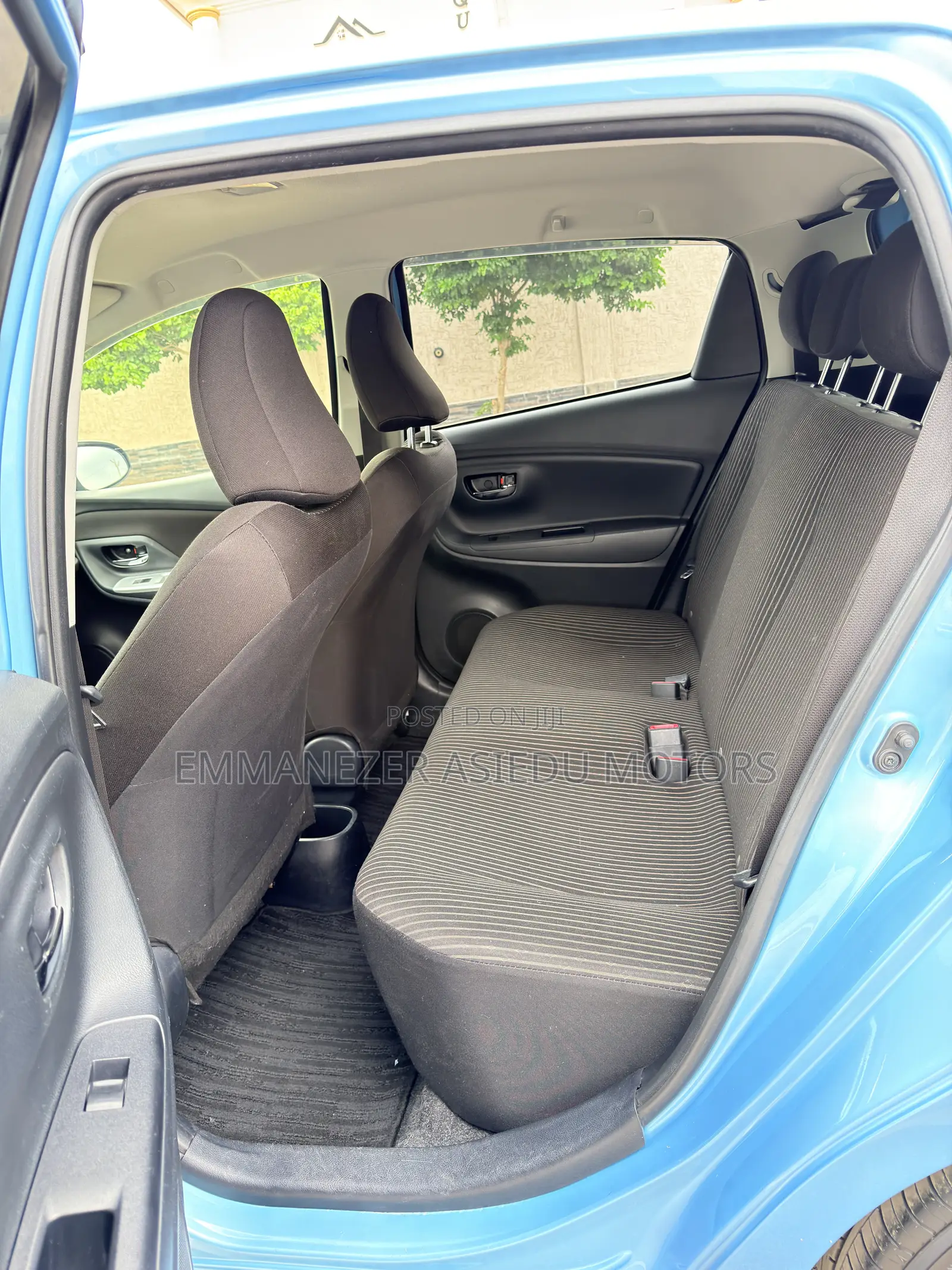 Toyota Vitz 1.3 FWD 5dr 2015 Blue