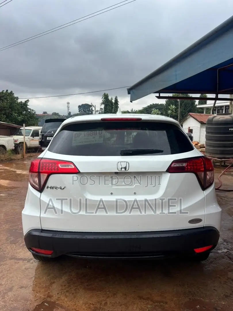 Honda HR-V 4dr SUV (1.5L 4cyl CVT) 2016 White