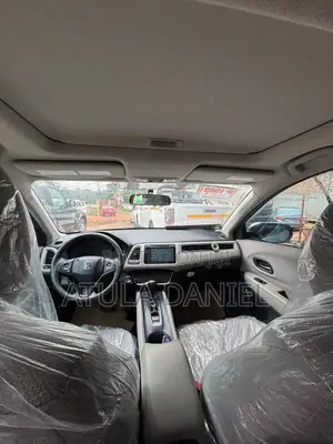 Honda HR-V 4dr SUV (1.5L 4cyl CVT) 2016 White