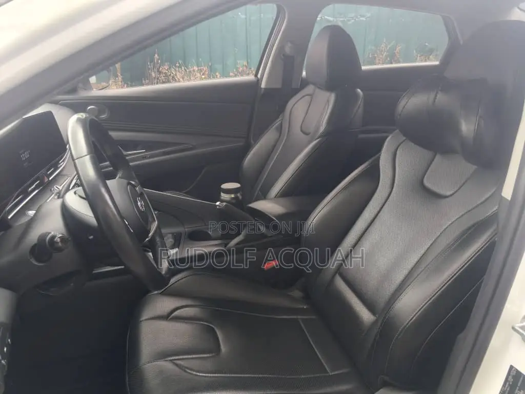 Hyundai Avante 2021 White