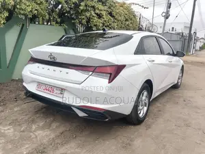 Hyundai Avante 2021 White