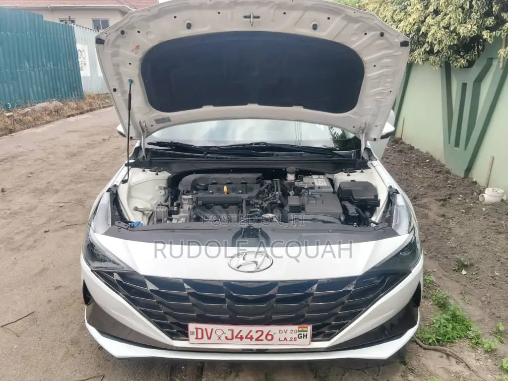 Hyundai Avante 2021 White