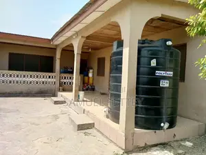 4bdrm House in Ngleshie Amanfro for sale