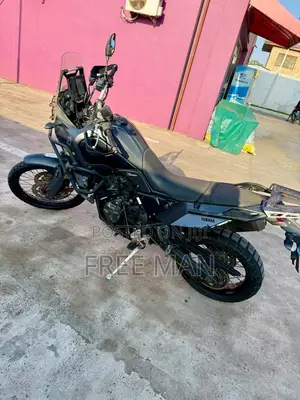 Yamaha 2020 Black