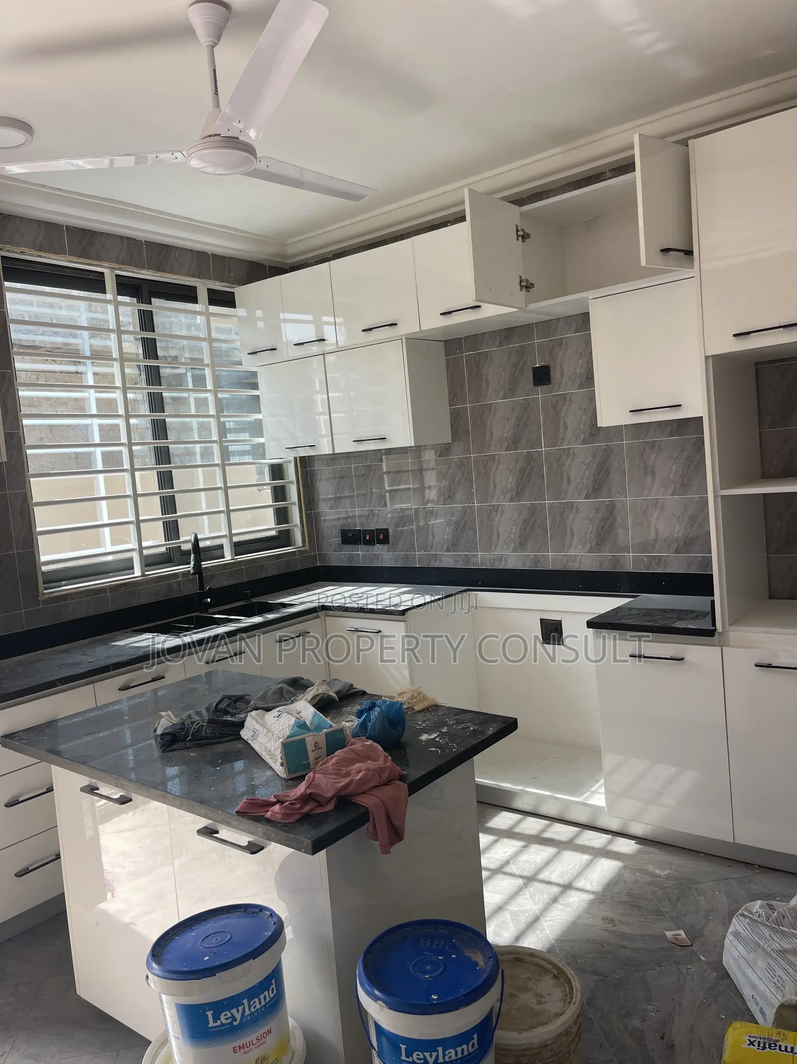 3bdrm House in Pokuase Acp for sale