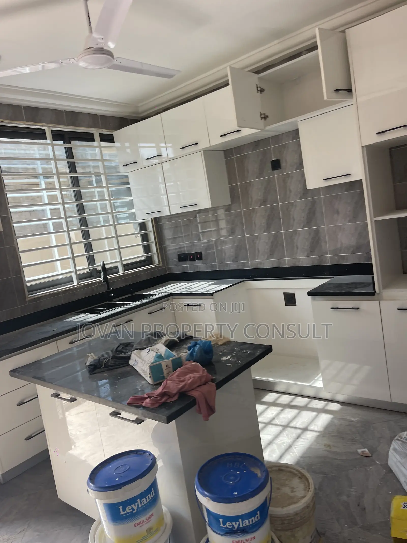 3bdrm House in Pokuase Acp for sale