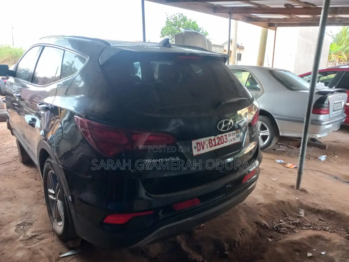 Hyundai Santa Fe 2018 Black